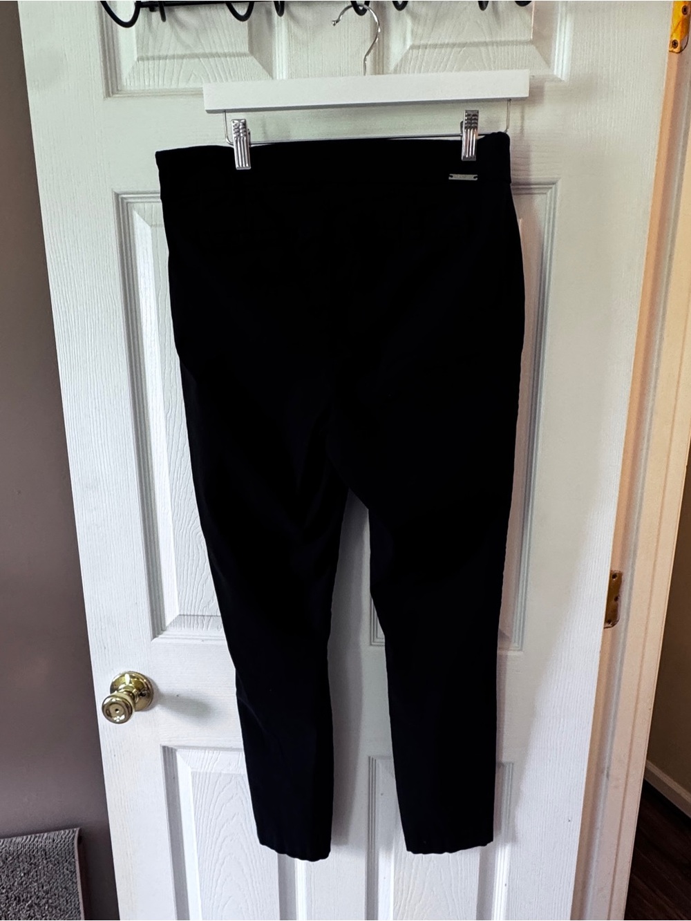 Women’s Black Cropped Ponte Pants